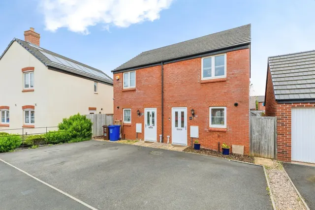 De La Warr Drive, Banbury, photo 1