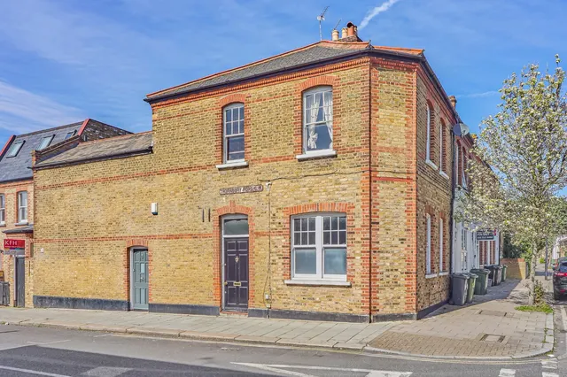 Thornbury Road, London, SW2, photo 1