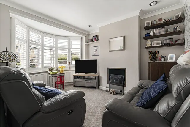 Cheyne Avenue, Twickenham, TW2, photo 2