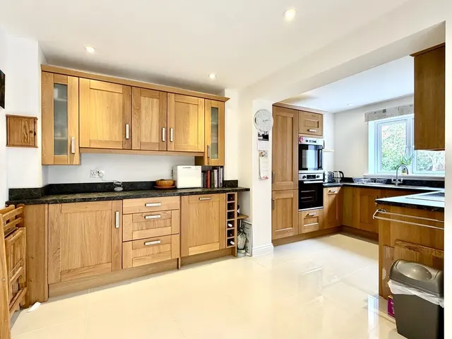 Tern Close, Calne, photo 3