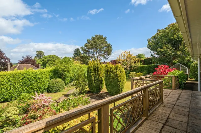 Courts Hill Road, Haslemere, GU27, photo 2