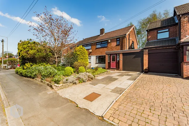 Brook Gardens, Bolton, BL2 3JD, photo 1