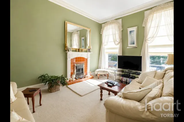Coburg Place, Torquay, TQ2, photo 2