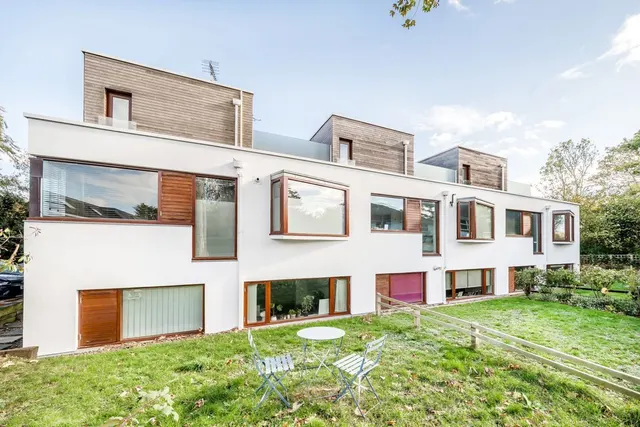 Southmead Gardens, Teddington, TW11, photo 1