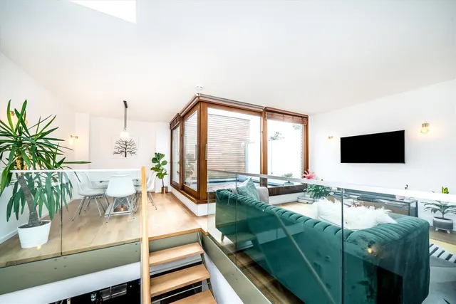 Southmead Gardens, Teddington, TW11, photo 2
