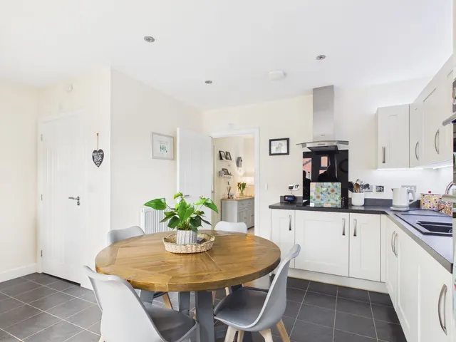 Kestrel Row, Southam, CV47, photo 3