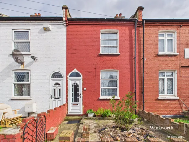 Woodheyes Road, Neasden, NW10, photo 1