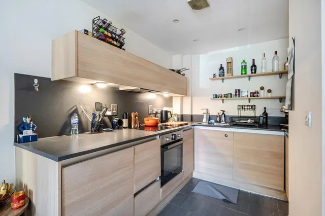 Kerr Place, Aylesbury, HP21, photo 3