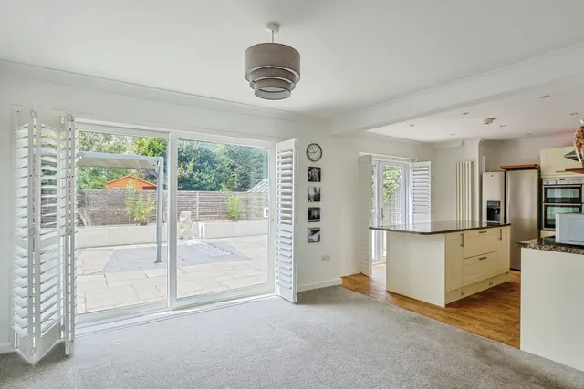 Yarmouth Road, Poole, BH12, photo 2