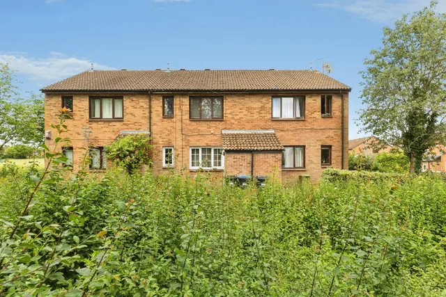 Downland, Two Mile Ash, Milton Keynes, photo 1