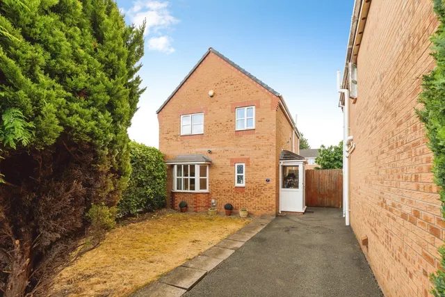 Lindfields, Chester, CH4, photo 1