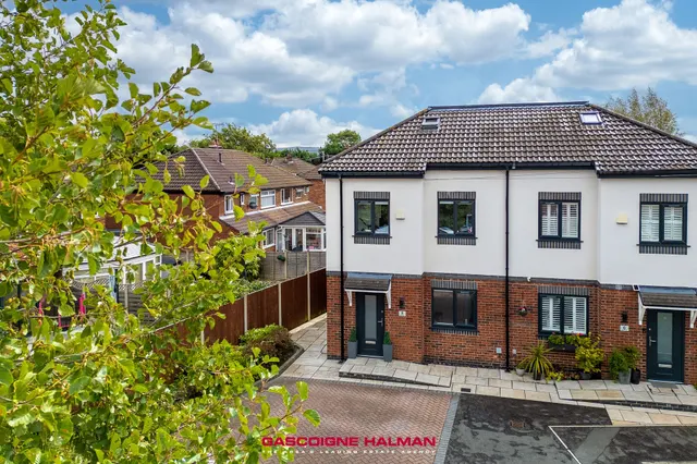 Bowen Close, Stockport, photo 1