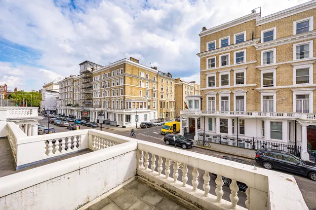 Photo 3 — Flat 9, 12 Elvaston Place, London