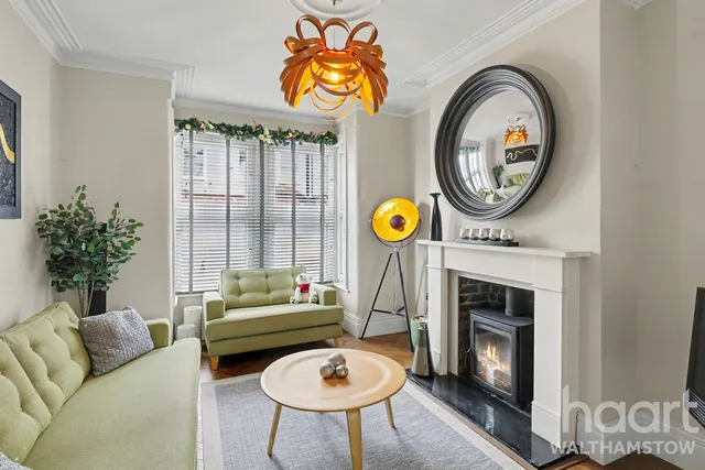 Brookscroft Road, London, E17, photo 3