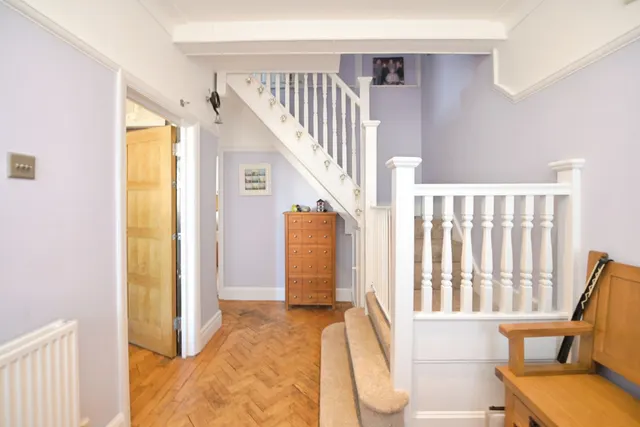 Havering Drive, Romford, RM1, photo 2
