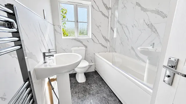 Petrel Close, Stockport, SK3, photo 2