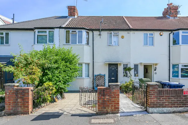 38 Avalon Road, London, photo 1