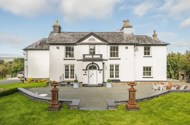 Howey, Llandrindod Wells, LD1, photo 1