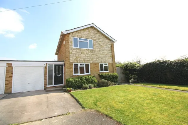 Lambourne Road, Sonning Common, RG4, photo 1