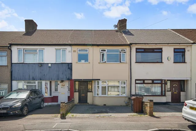 Stanley Avenue, Dagenham, RM8, photo 1