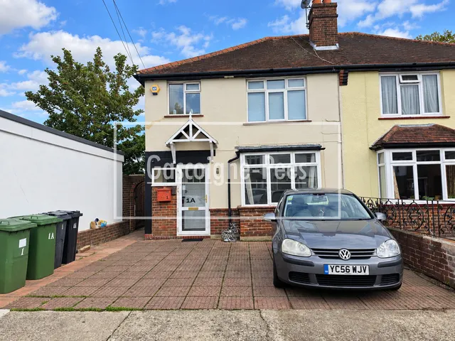 Chase end, Epsom, KT19, photo 1