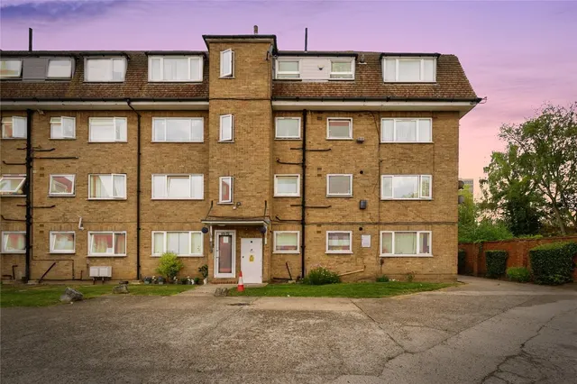 Linden Grove, New Malden, KT3, photo 3