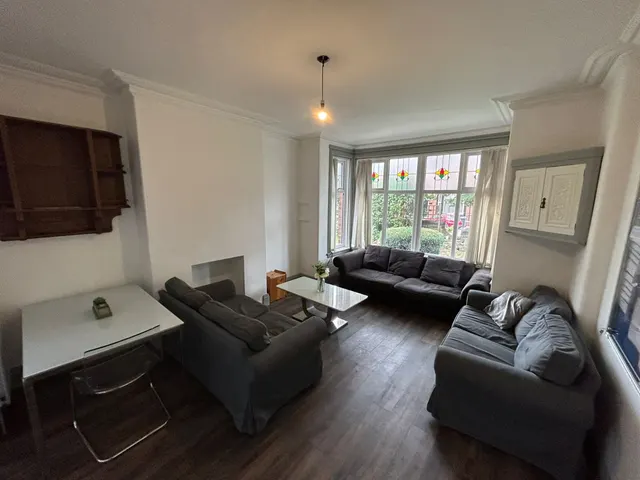 St. Michaels Villas, Headingley, LS6, photo 2