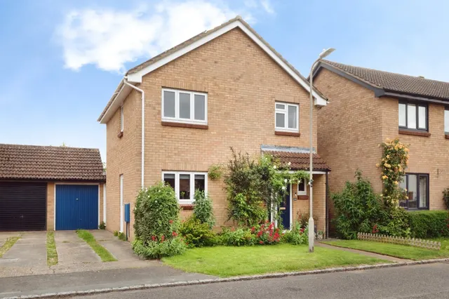 Sunridge Close, Newport Pagnell, photo 1