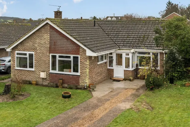 Ethelburga Drive, Lyminge, CT18, photo 1