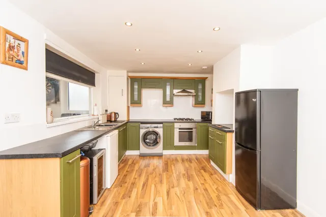 Springvale Close, Danesmoor, S45, photo 2