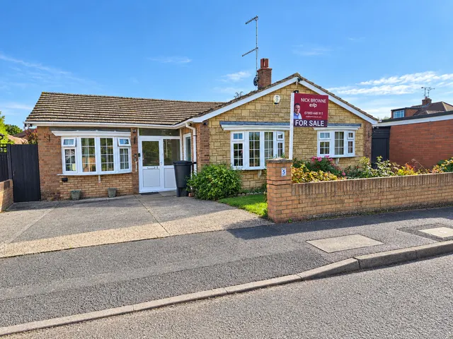 Hayley Court, Houghton Regis, LU5, photo 1