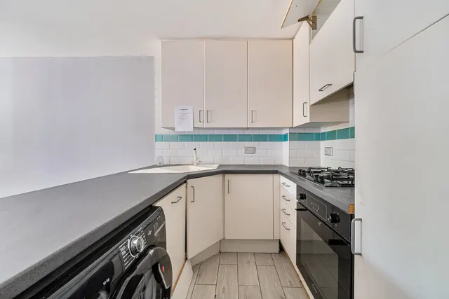 Ambleside Walk, Uxbridge, UB8, photo 2