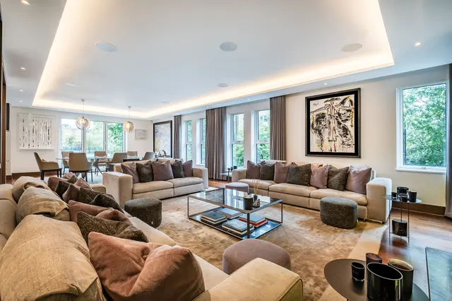 Logan Place, London, W8, photo 1