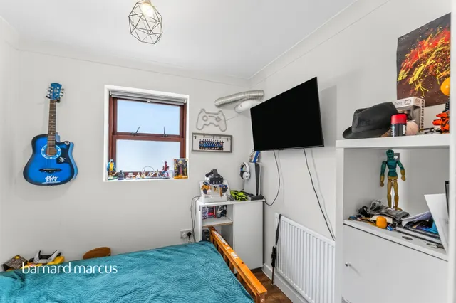 Grove Road, Mitcham, CR4, photo 3