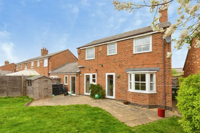 Longdown Mews, Aylesbury, photo 1
