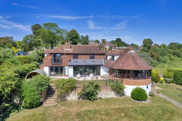 Chart Road, Sutton Valence, Maidstone, Kent, ME17 3AW, photo 1