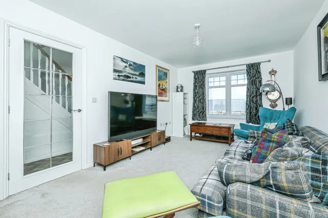 Butterfly Way, New Rossington, DN11, photo 2