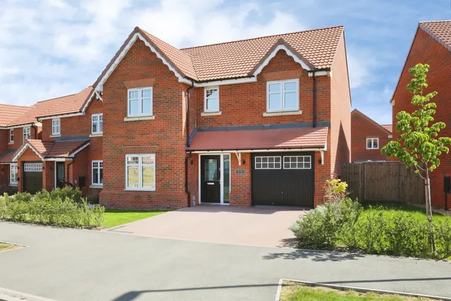 Butterfly Way, New Rossington, DN11, photo 1