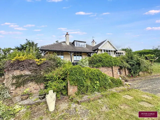 Tremeirchion Road, Rhuallt, LL17 0TE, photo 1