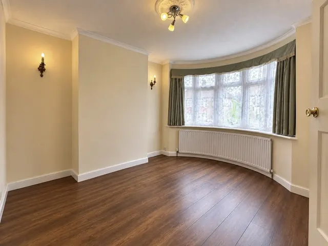 Photo 2 — Wrexham Avenue, Walsall, WS2