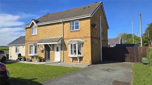 Garth Y Felin, Valley, LL65, photo 1