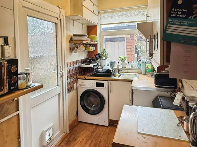 Kew Drive, Wigston, LE18, photo 3