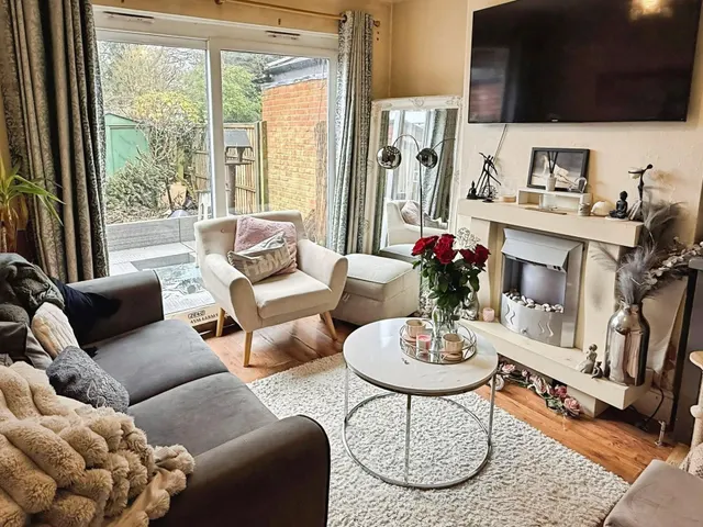 Kew Drive, Wigston, LE18, photo 1