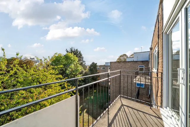 Queens Road, Kingston upon Thames, KT2, photo 2