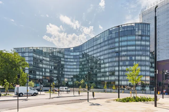 Photo 2 — Parliament View Apartments, Albert Embankment