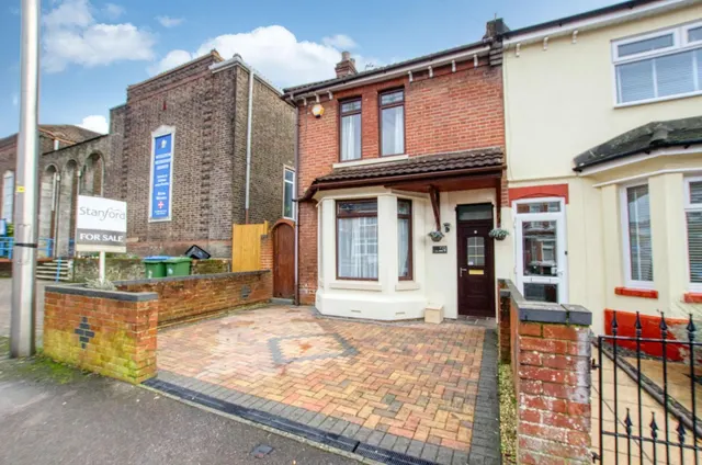 Manor Road North, Southampton, SO19 2DU, photo 1
