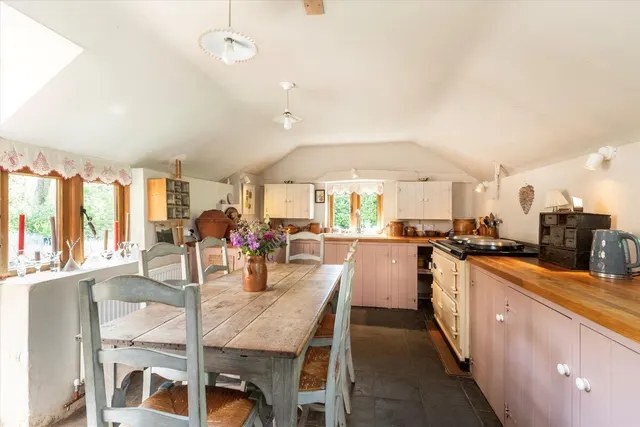 Bedford Lane, Thursley, GU8, photo 2