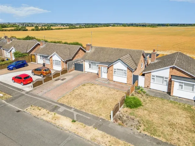 St. Catherines Road, Kettering, photo 1