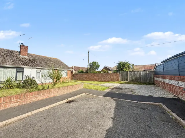 East End Close, Caister-on-Sea, photo 1