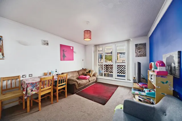 Buttermere Close, Morden, SM4, photo 3